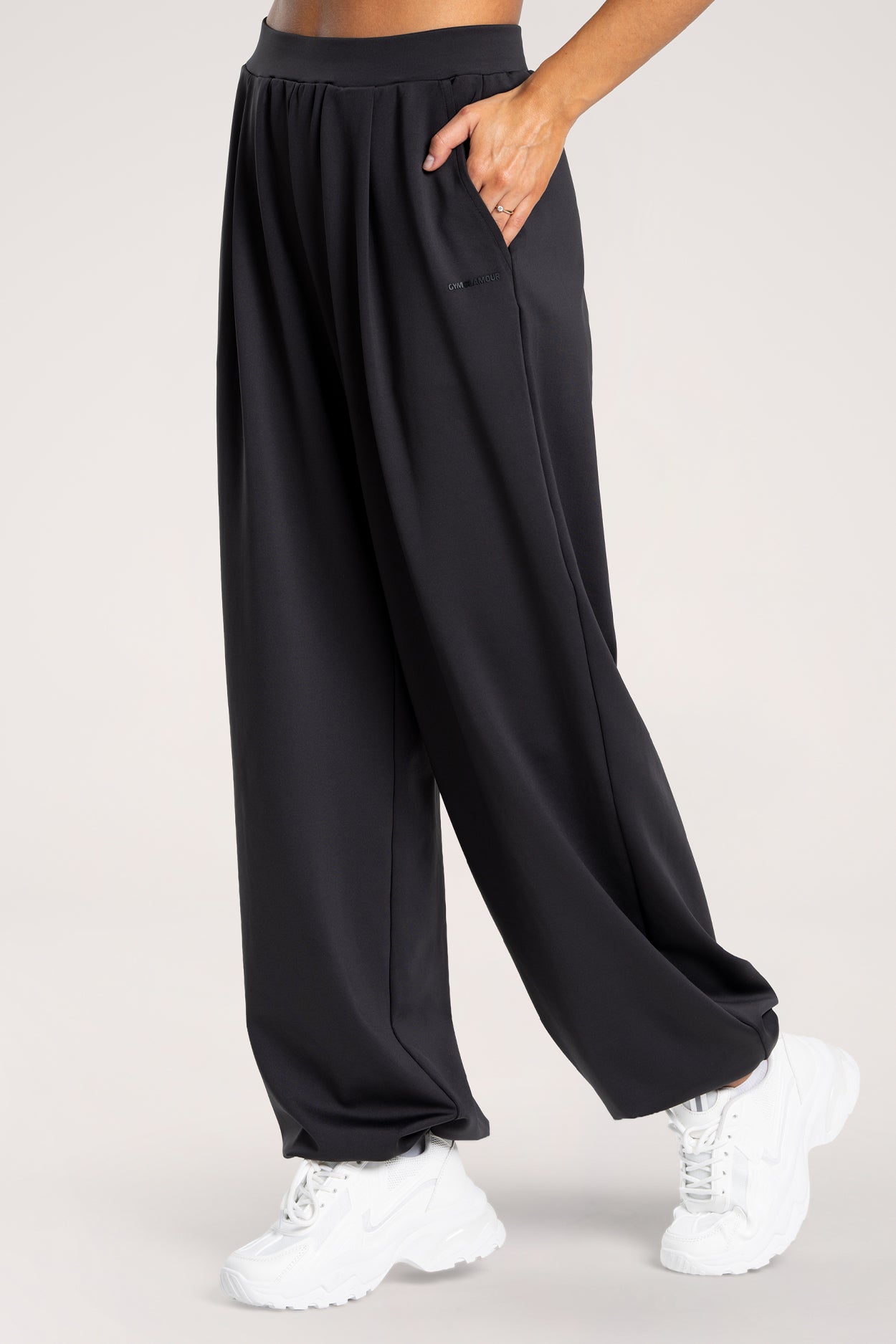UN1FORM Wide-Hose black