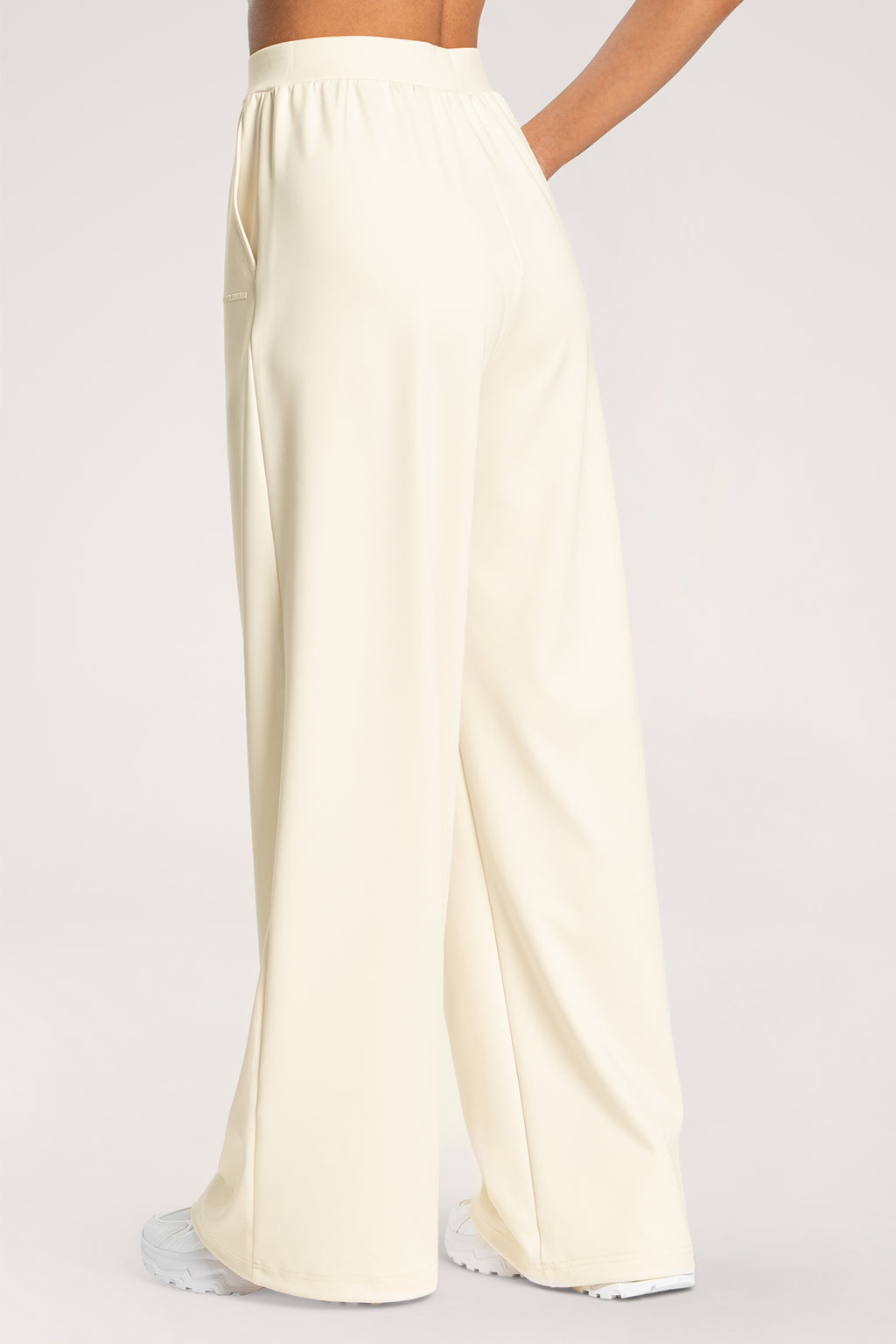 UN1FORM Wide-Hose cream