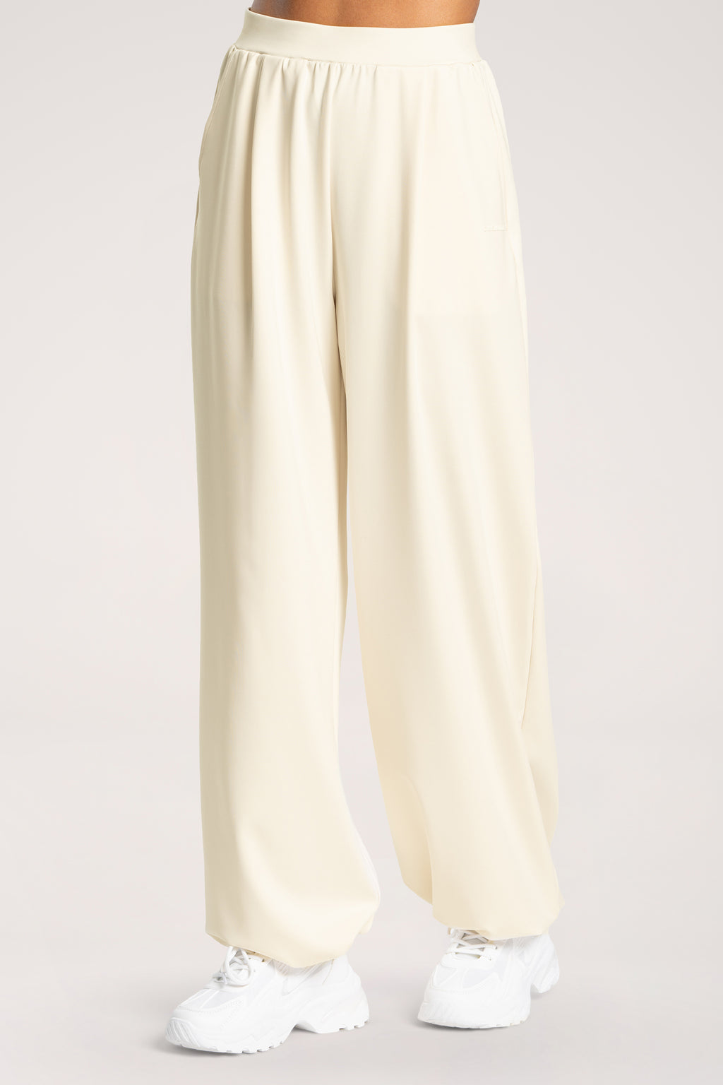 UN1FORM Wide-Hose cream