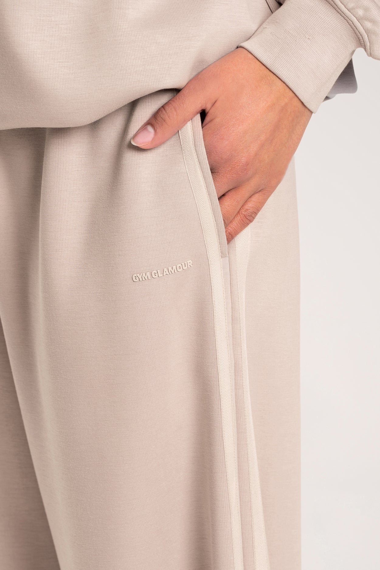 UN1FORM Oversize-Jogginghose beige