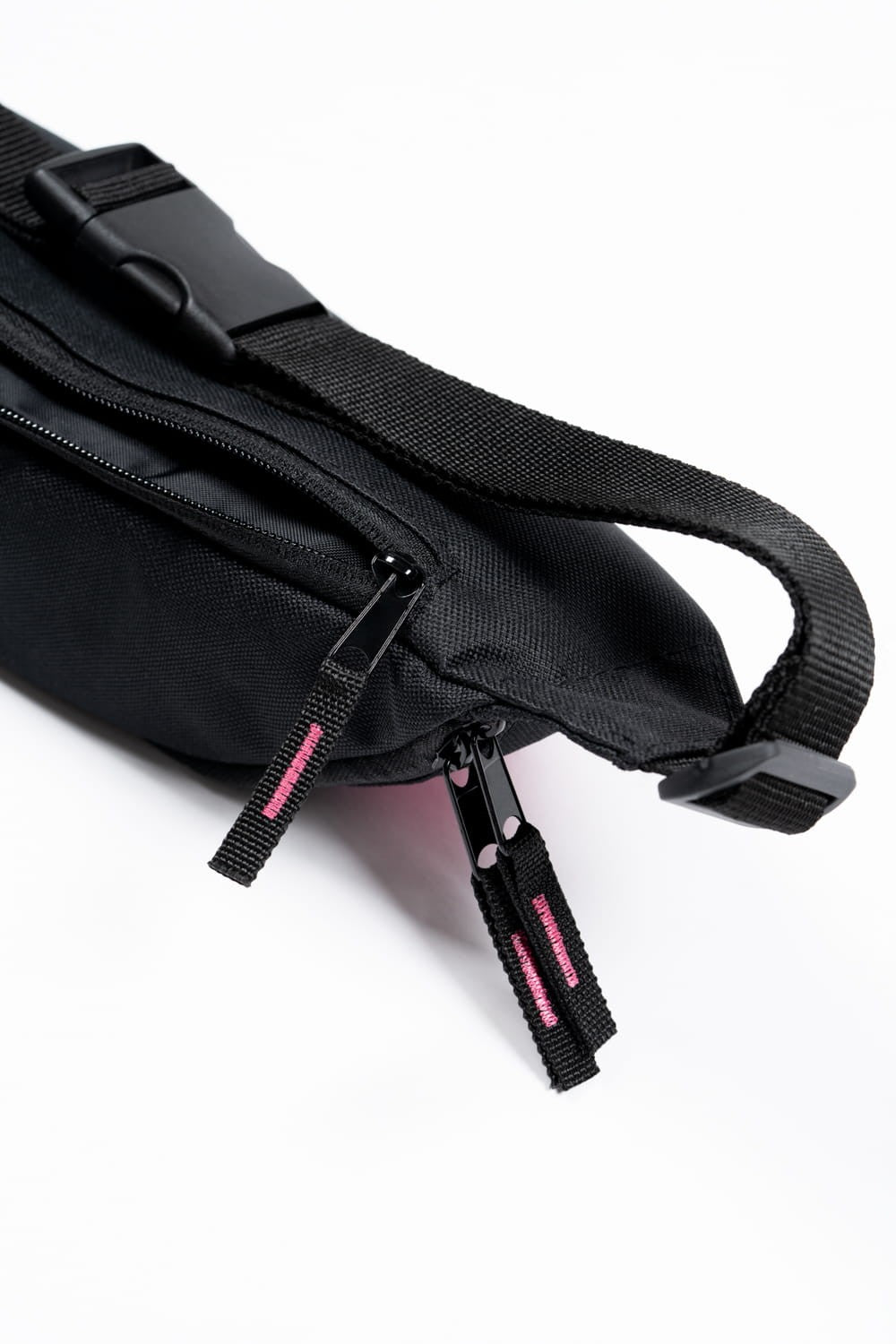 Nerka classic black & rose