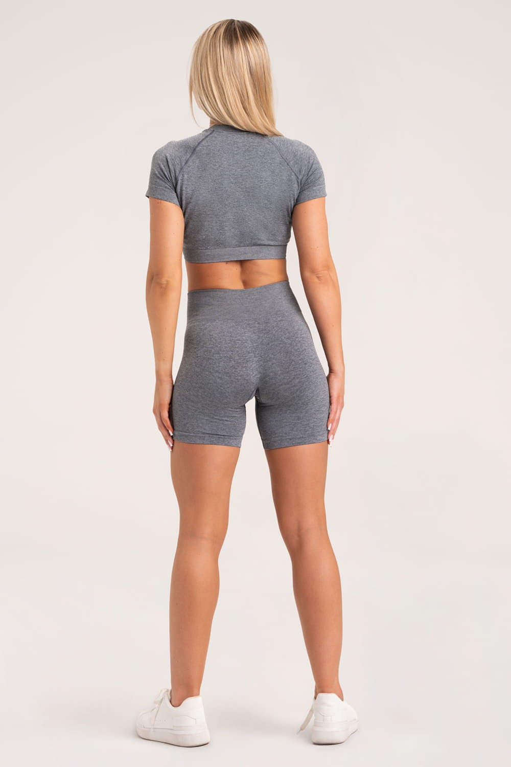 Seamless shorts steel