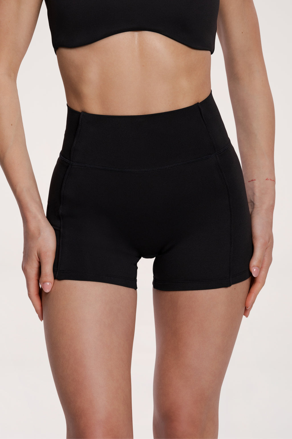 Pilates Era Shorts black