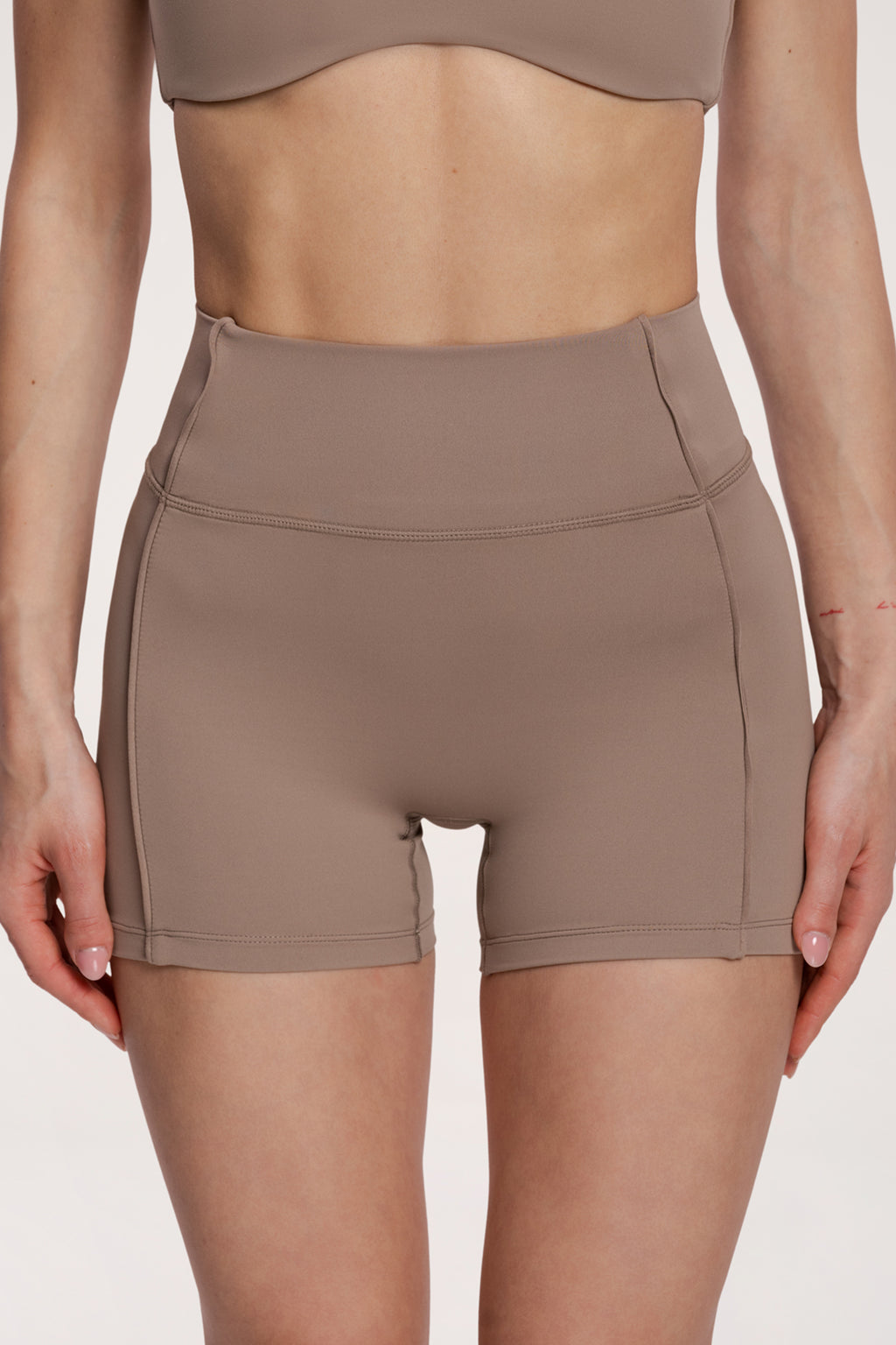 Pilates Era Shorts warm beige