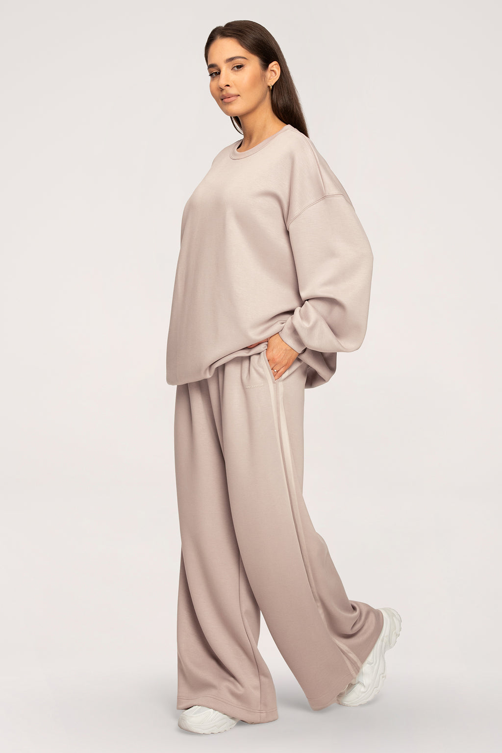 UN1FORM Oversize-Jogginghose beige