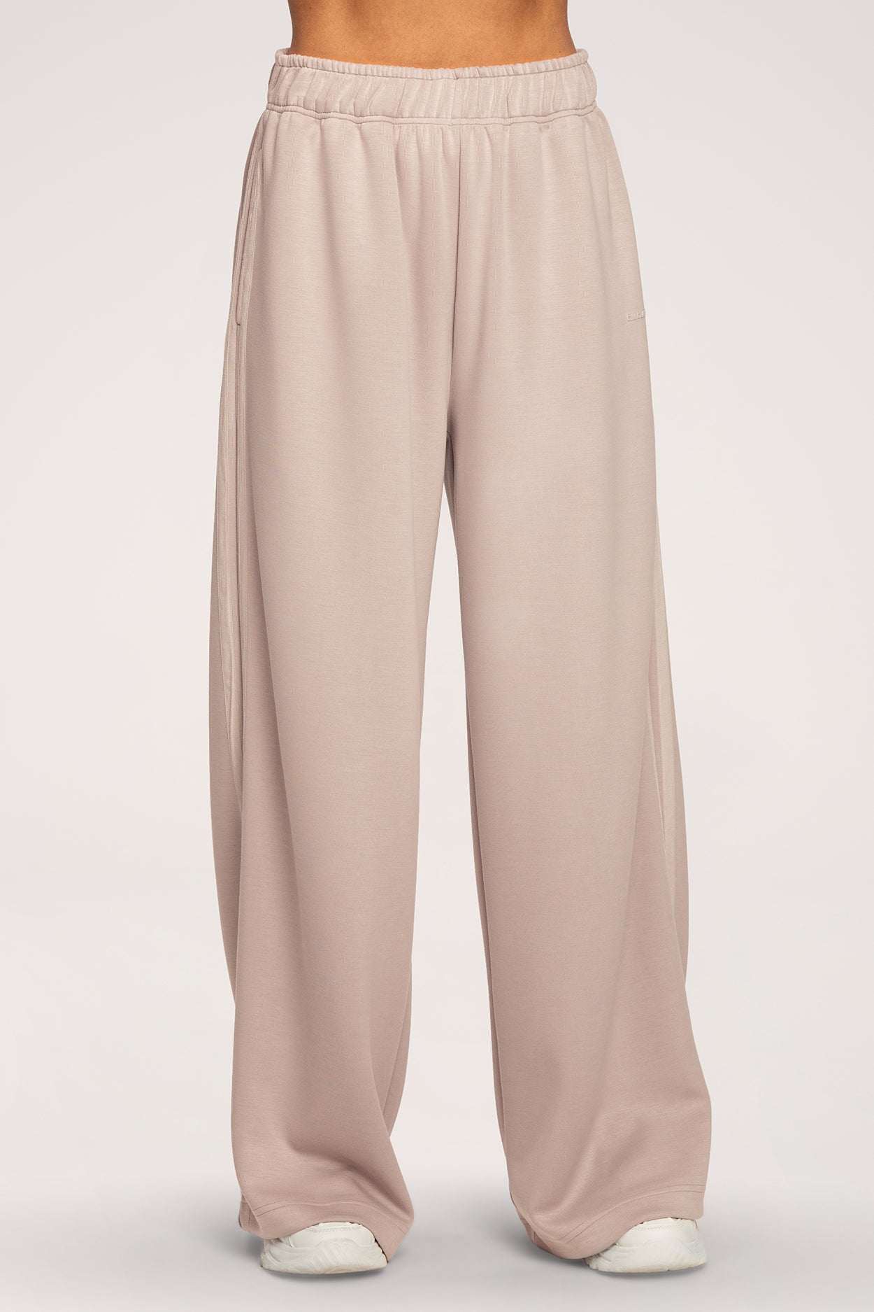 UN1FORM Oversize-Jogginghose beige