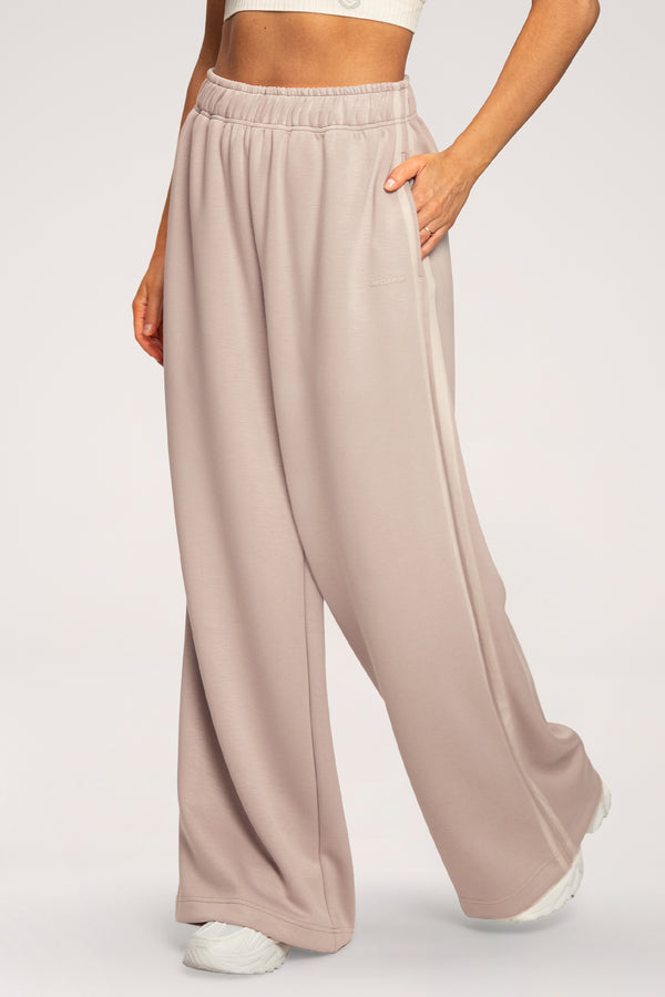 UN1FORM Oversize-Jogginghose beige