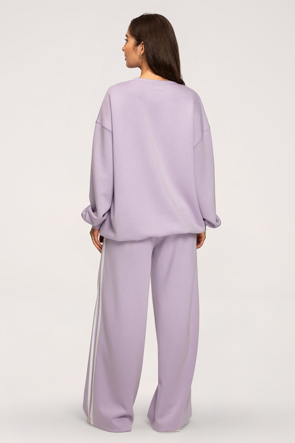 UN1FORM Oversize-Jogginghose lilac