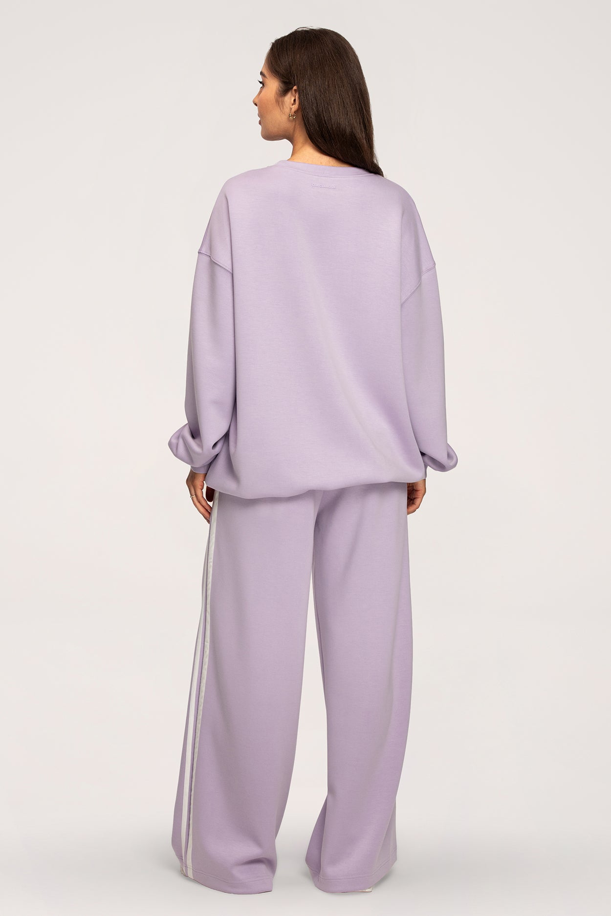 UN1FORM Oversize-Jogginghose lilac
