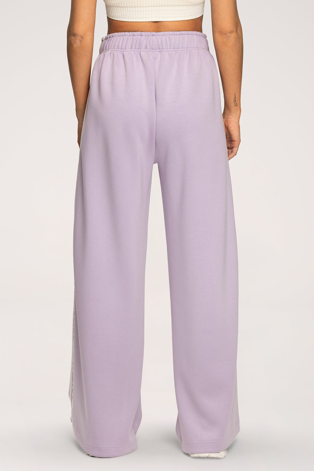 UN1FORM Oversize-Jogginghose lilac