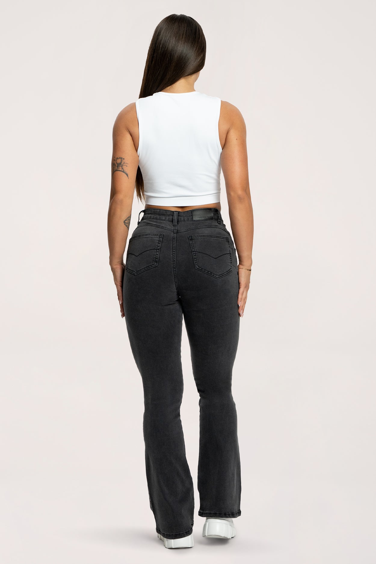 Jeansy dzwony perfect slim black