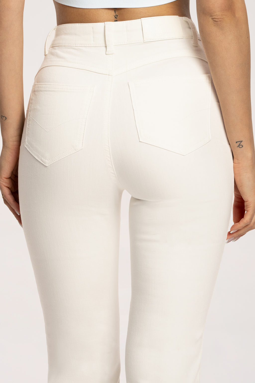 Jeansy long dzwony perfect slim off white