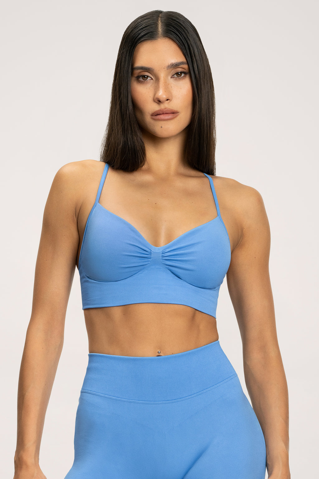 Sport-BH mit tiefem Ausschnitt ice blue