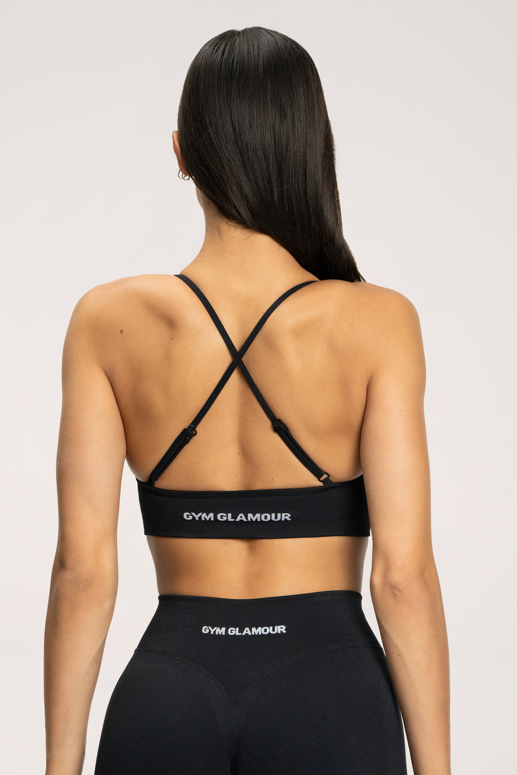 Sport-BH mit tiefem Ausschnitt black