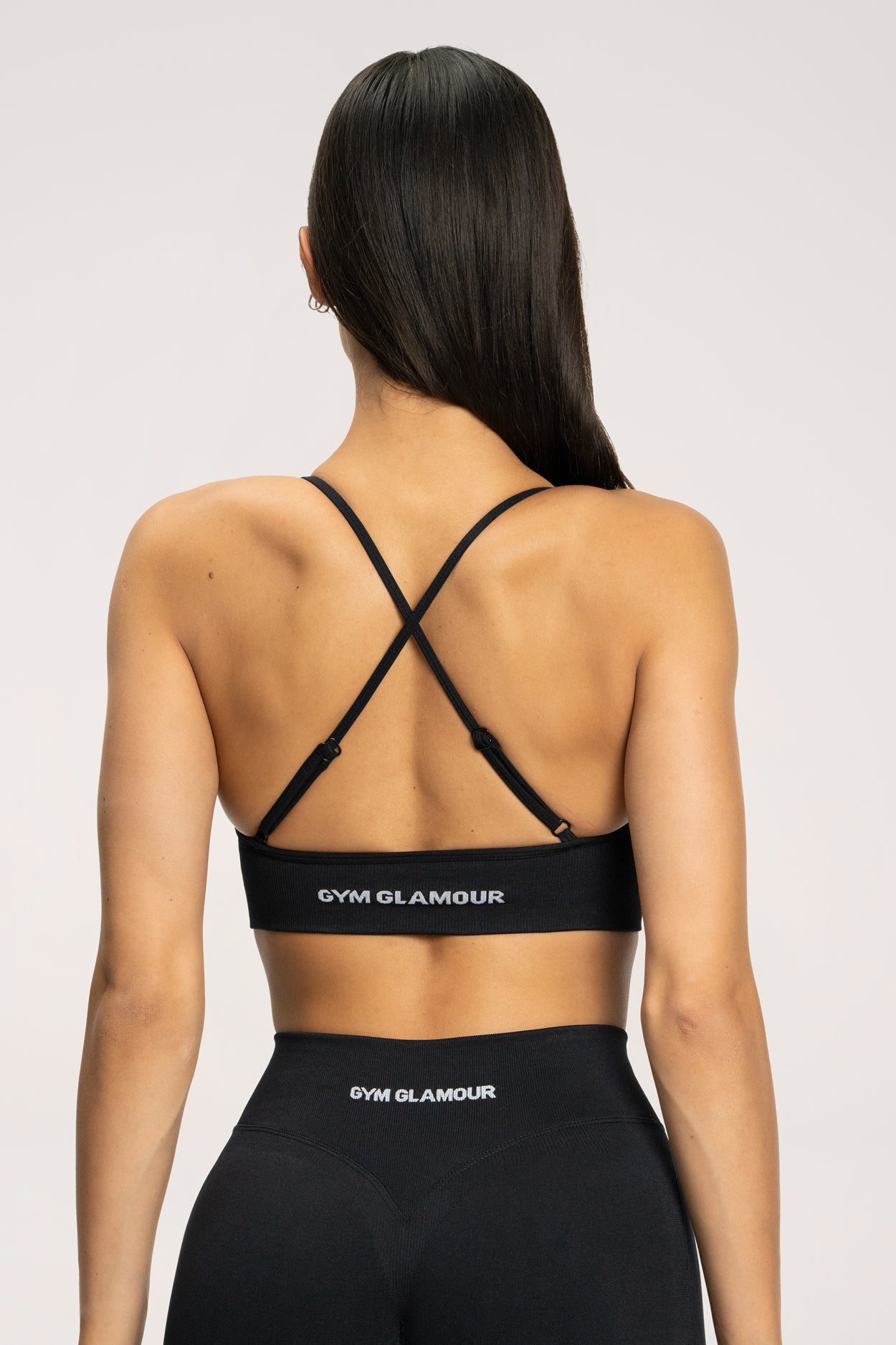 Sport-BH mit tiefem Ausschnitt black
