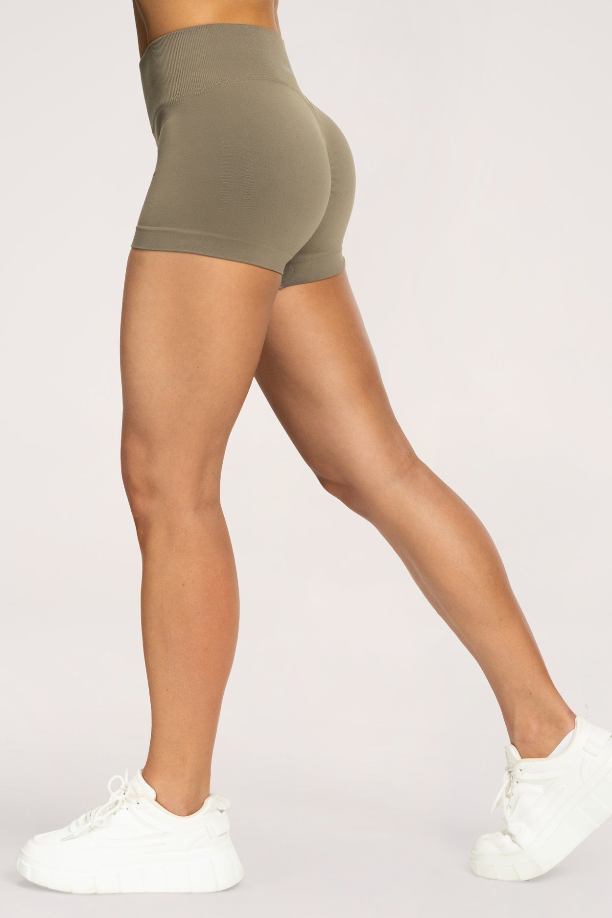 Second skin Shorts nougat